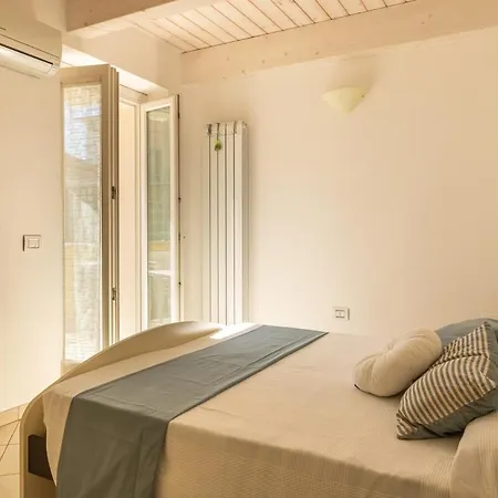 100mt Dal Mare Wi-fi Clima & Terrazzo Relax