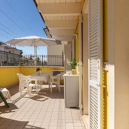 100mt Dal Mare Wi-fi Clima & Terrazzo Relax *